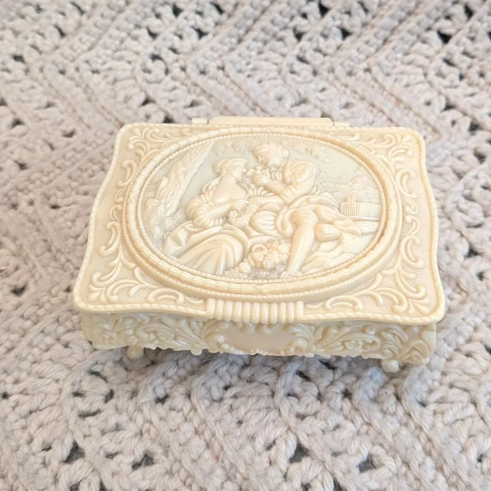 Vintage Celluloid Trinket Box Victorian Couple Cameo Mirror Red Velvet Lining